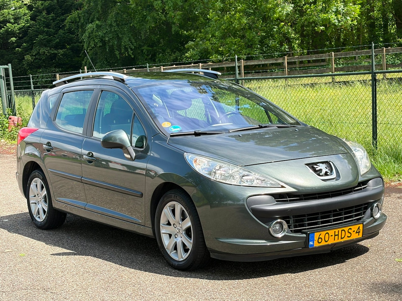 Peugeot 207 SW - 1.6 HDI XS /Trekhaak/Pano/Airco/ - AutoWereld.nl