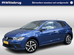 Volkswagen Polo - 1.0 TSI Life / Navigatie / App connect / Parkeersensoren V+A / Lichtmetaal 16 inch / P4