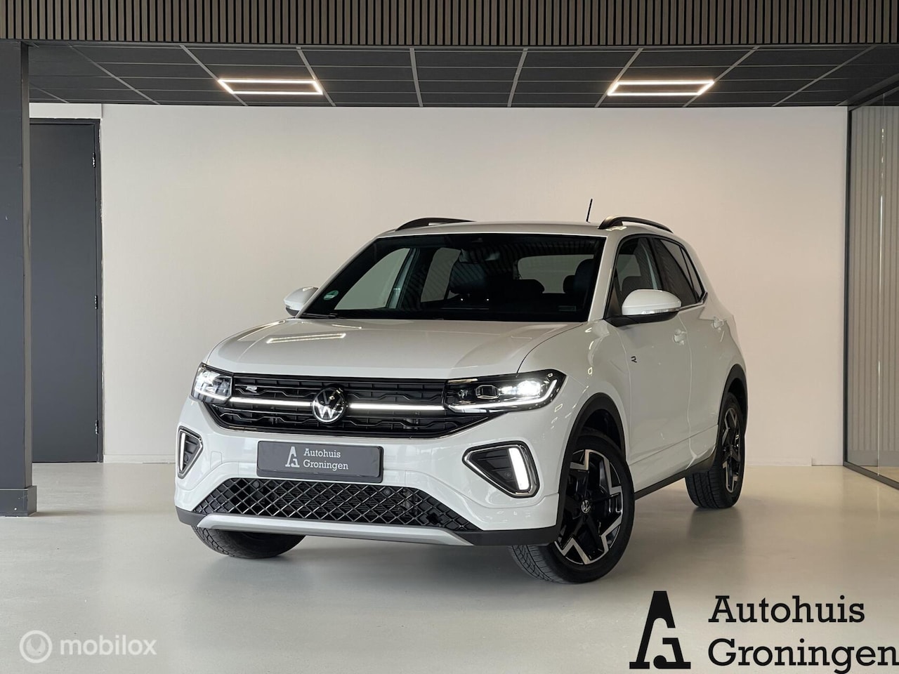 Volkswagen T-Cross - R-Line | Virtual Cockpit | Stoelverwarming | BTW-auto - AutoWereld.nl