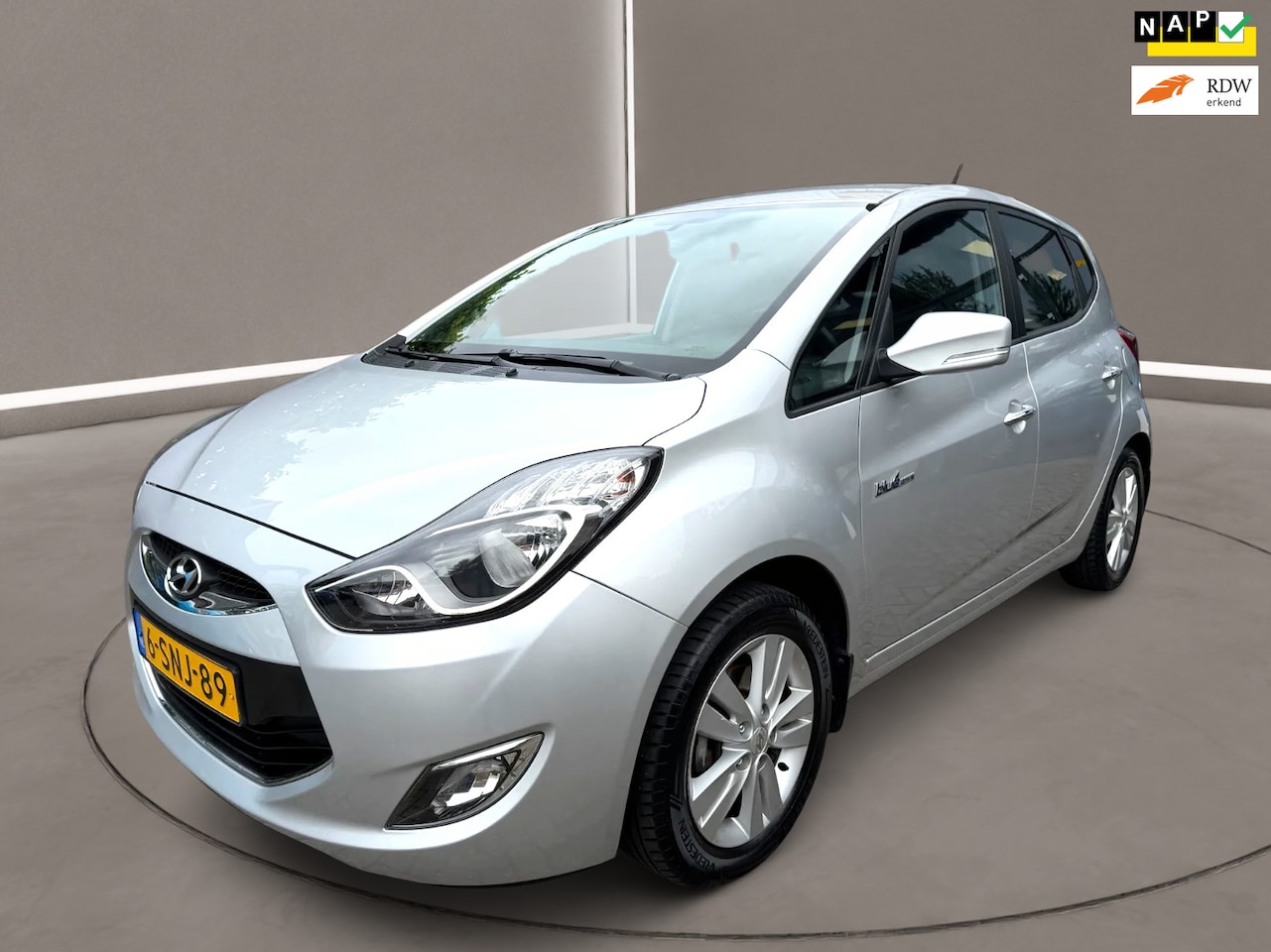 Hyundai ix20 - 1.4i i-Magine 90 Pk Airco Navi Camera Pdc 129 dkm Nap 2e Eig. - AutoWereld.nl