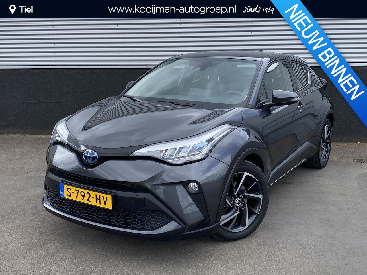 Toyota C-HR - 2.0 Hybrid Dynamic NL-auto! Navigatie, Smart Key, Adaptieve cruise control, Achteruitrijca - AutoWereld.nl