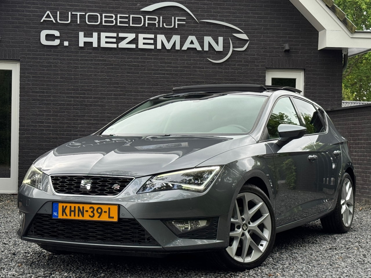 SEAT Leon - 1.4 FR Line1E EIGENAAR PANORAMADAK FULL LED 18'' LMV CRUISE CONTROL - AutoWereld.nl