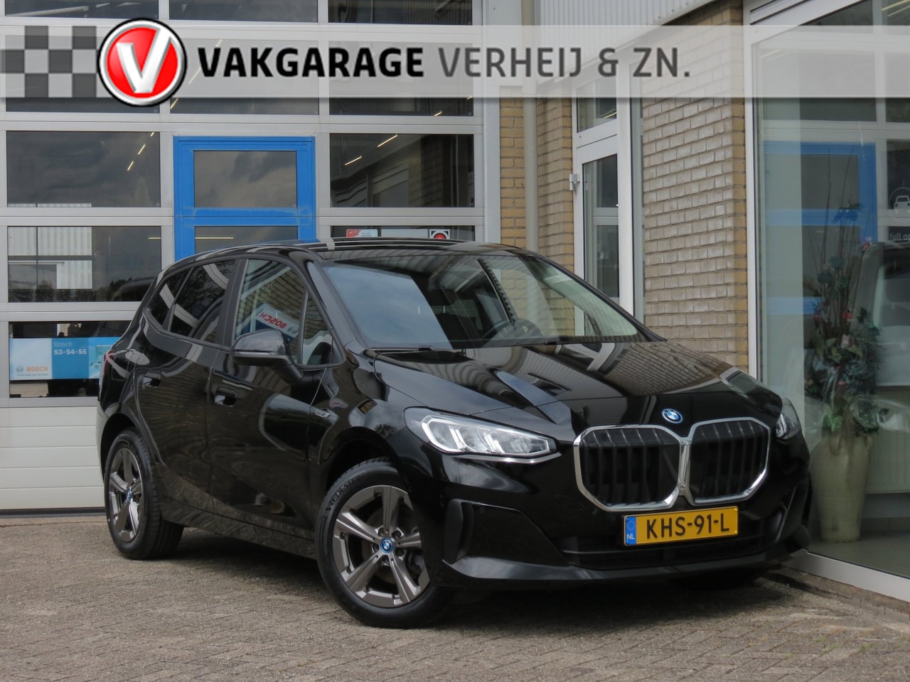 BMW 2-serie Active Tourer - 225e xDrive Camera|CarPlay|Cruise|Navi|Stoel verw.|Clima|DAB+ - AutoWereld.nl