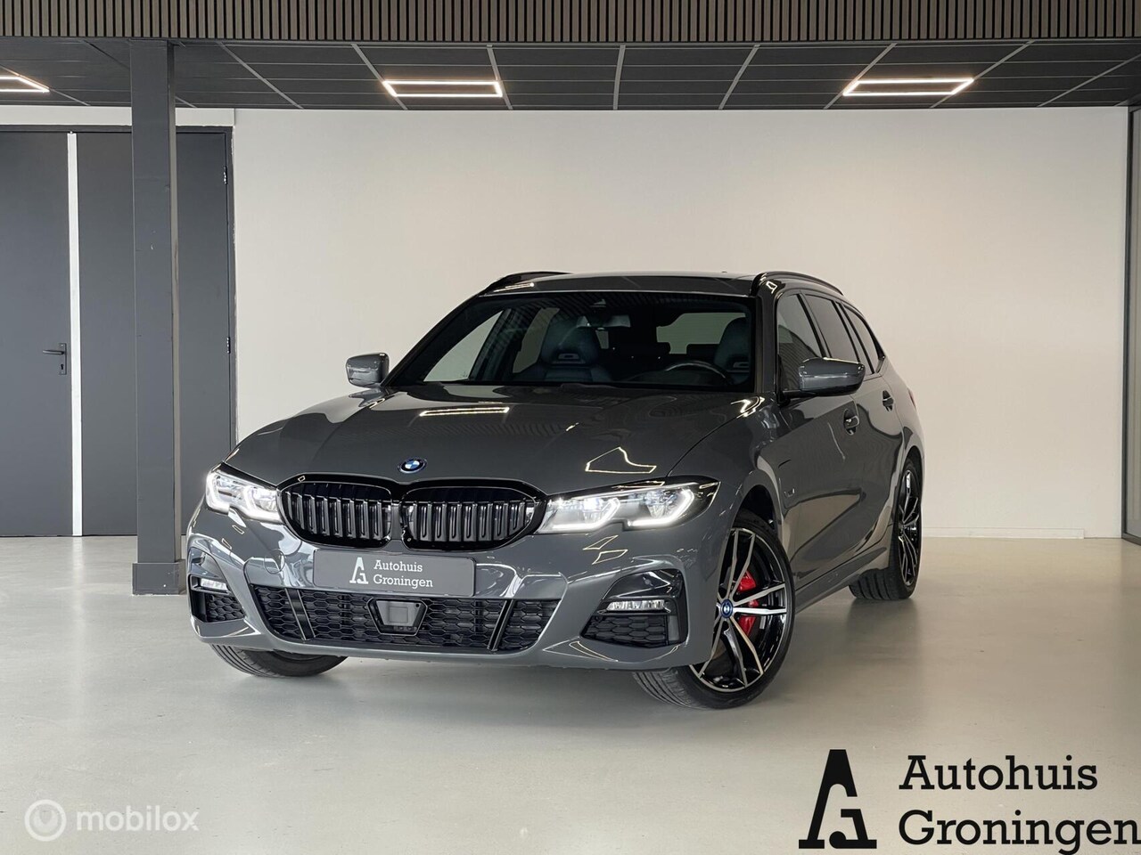 BMW 3-serie Touring - 330e xDrive High Executive 330e xDrive High Executive - AutoWereld.nl