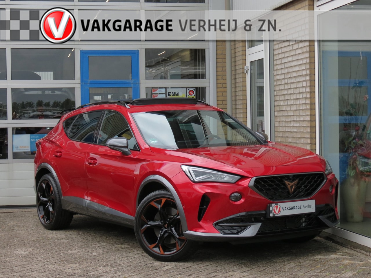 CUPRA Formentor - 1.4 e-Hybrid VZ Performance Pano|360 Camera|Trekhaak|Ad. Cruise|CarPlay|Navi|DAB+|Winter p - AutoWereld.nl