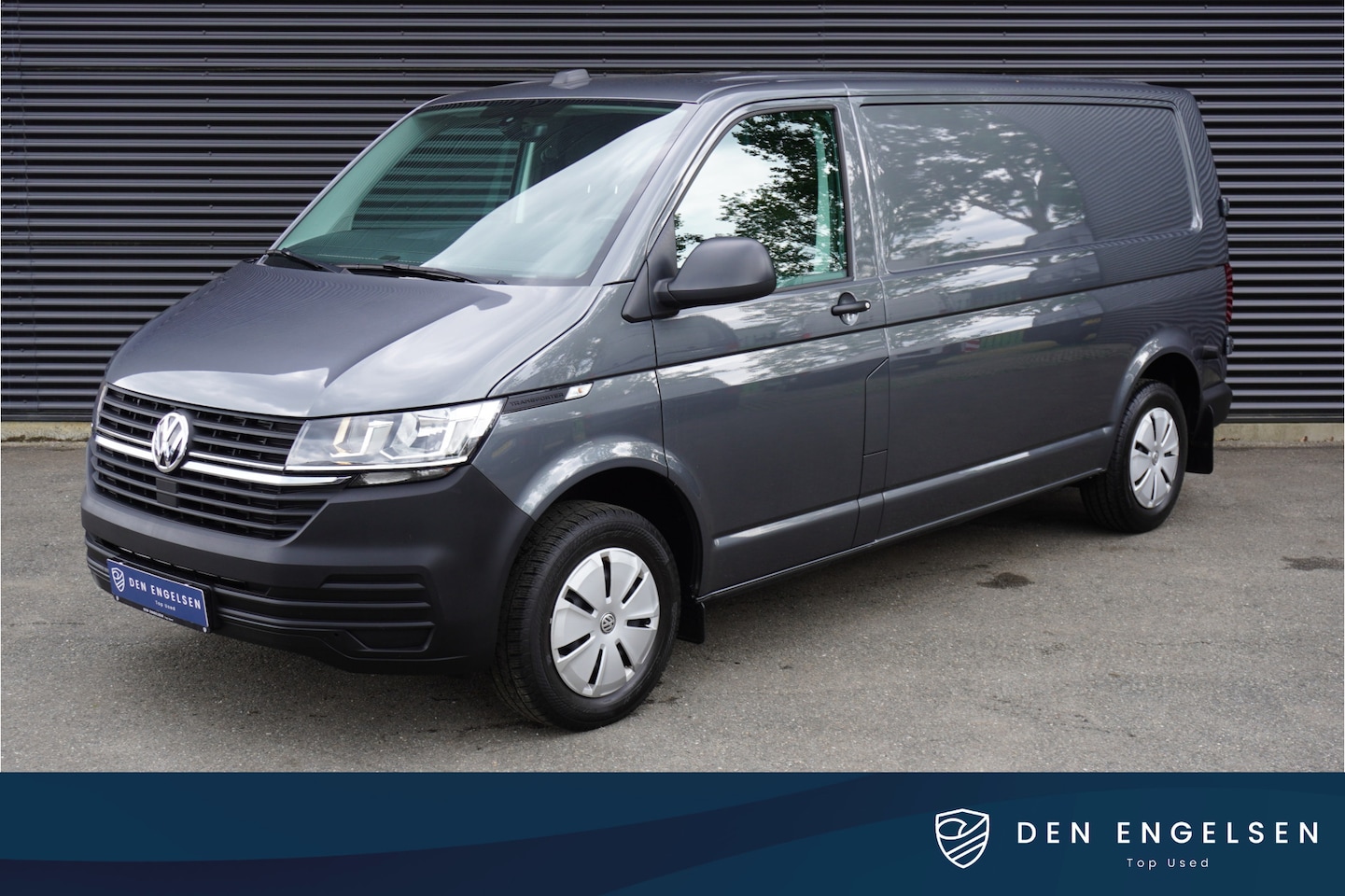 Volkswagen Transporter - 150pk Automaat L2H1 Appe Carplay ACC Cruise control Airco Trekhaak 270° deuren - AutoWereld.nl
