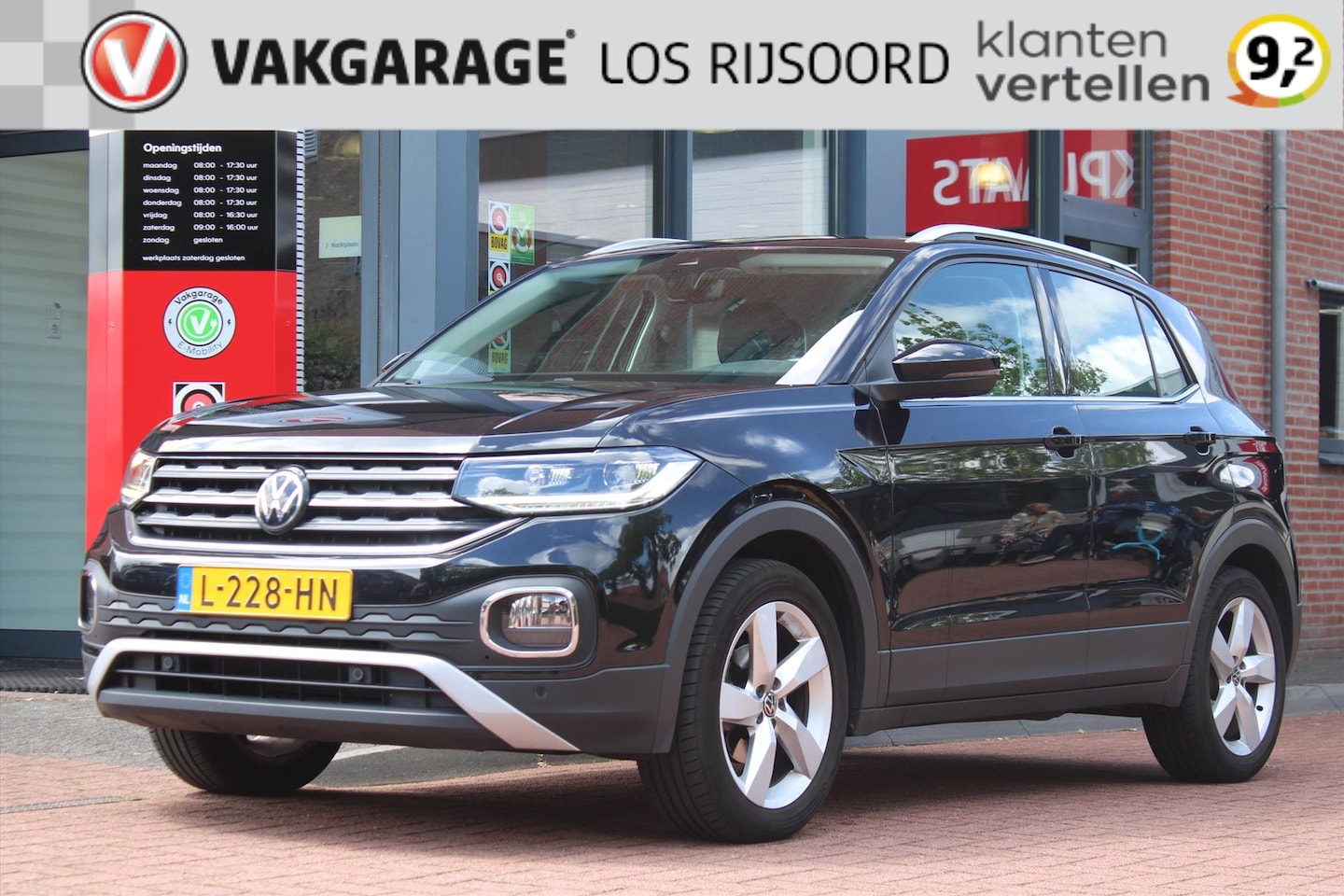 Volkswagen T-Cross - 1.0 TSI 7-DSG *Style* | Carplay | Adaptive Cruise & Climate Control | Half- Leder | Naviga - AutoWereld.nl