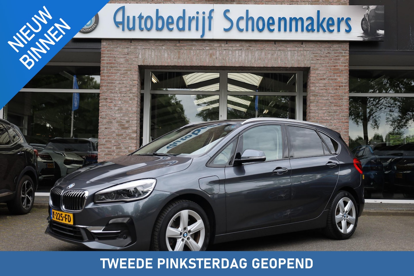BMW 2-serie Active Tourer - 225xe iPerformance High Executive PHEV 2 LAADKABELS CAMERA HUD MEMORY LEER NAVI 2xPDC LMV - AutoWereld.nl