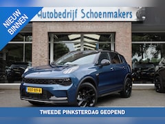 Lynk & Co 01 - 1.5 261PK MY23+BLACKLINE + 6.6 Kwh LADEN ZWARTE-HEMEL 360-CAMERA PANO/SCHUIF INFINITY ZWAR
