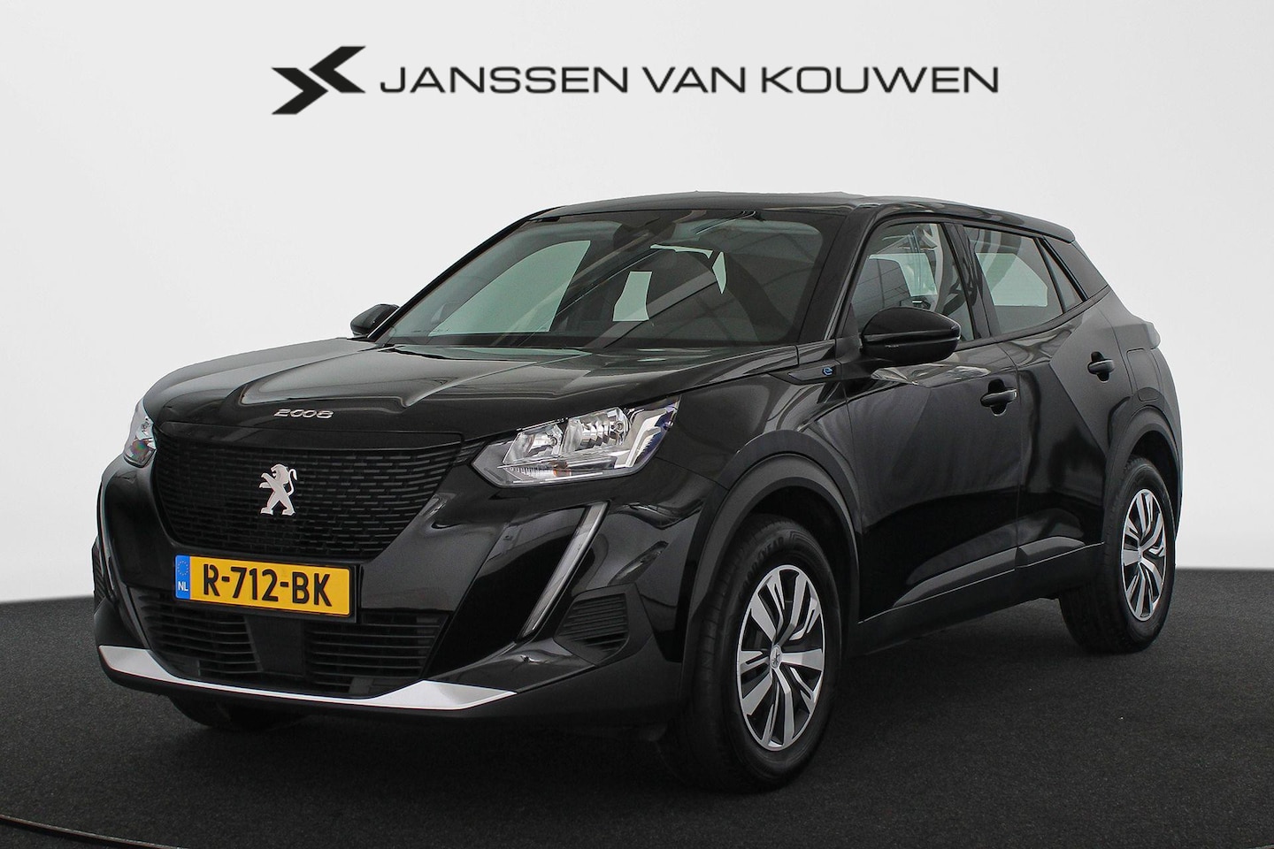 Peugeot e-2008 - EV Active 50 kWh Apple Carplay Climate Control Cruise Control - AutoWereld.nl