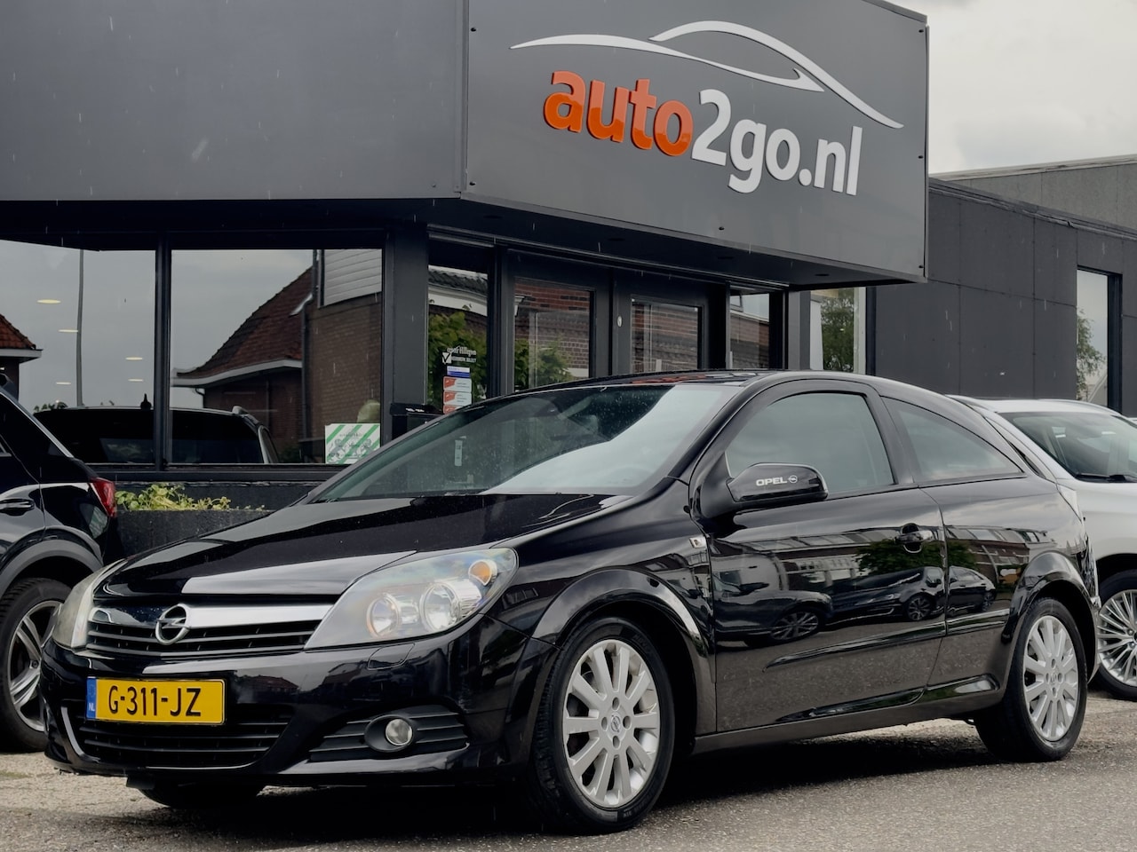 Opel Astra GTC - 1.6 SPORT AIRCO APPLE-CARPLAY LED LMV PDC - AutoWereld.nl