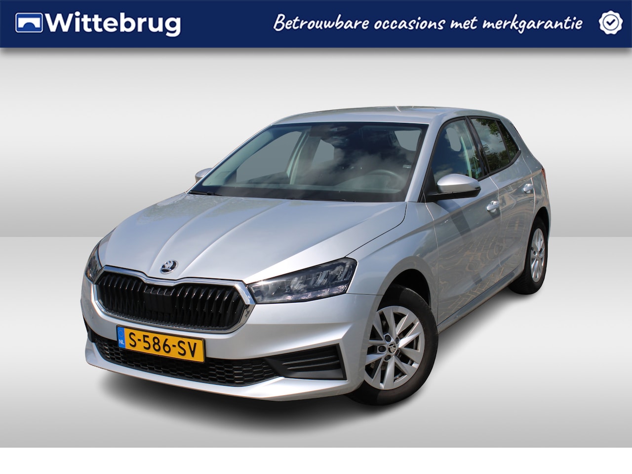 Skoda Fabia - 1.0 TSI 95pk Ambition / Navigatie / LED / LM 15 inch / Parkeersensoren A / APP - AutoWereld.nl