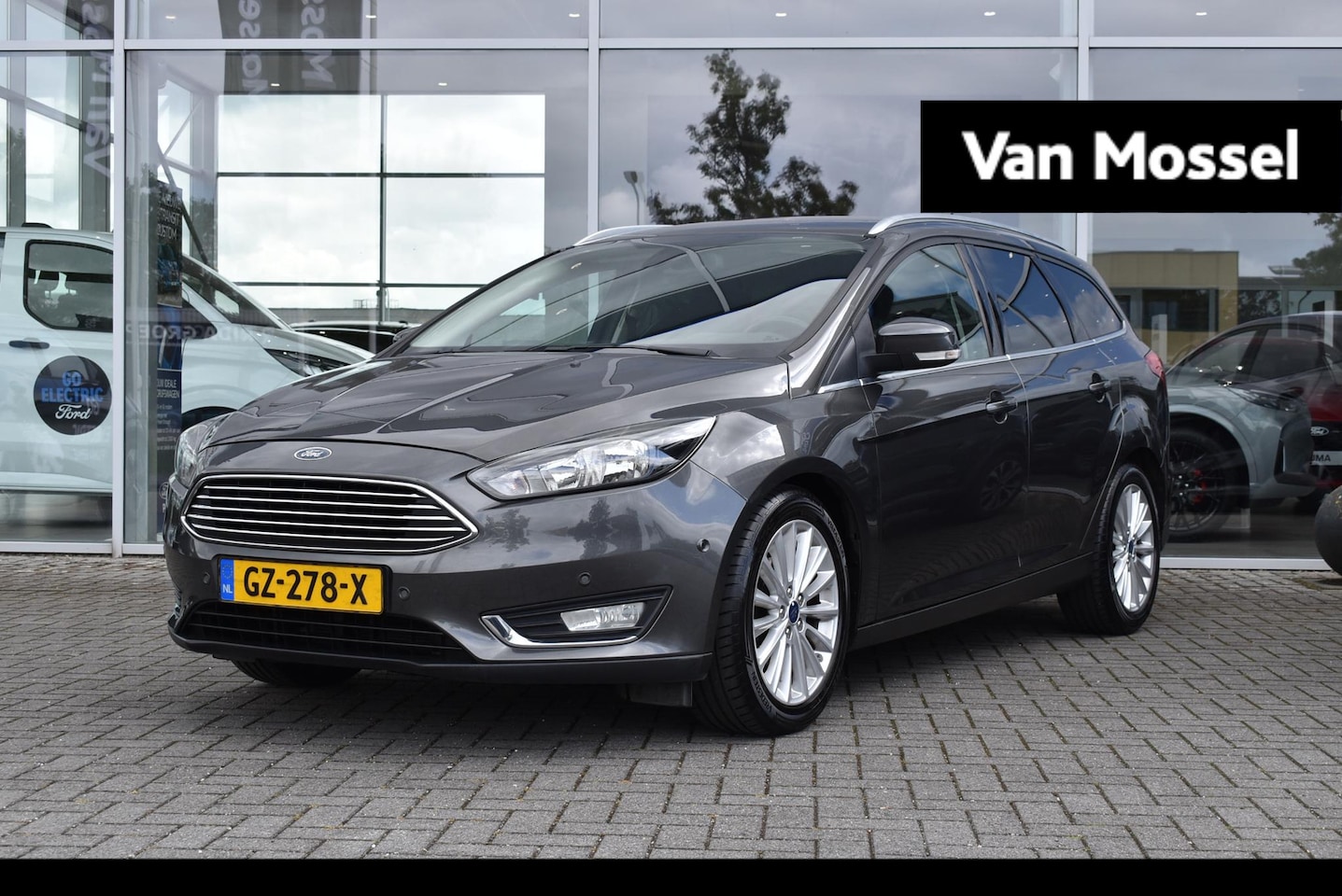 Ford Focus Wagon - 1.0 Titanium Edition | Wegklapbare Trekhaak | Climate Control | Cruise Control | Voorruitv - AutoWereld.nl