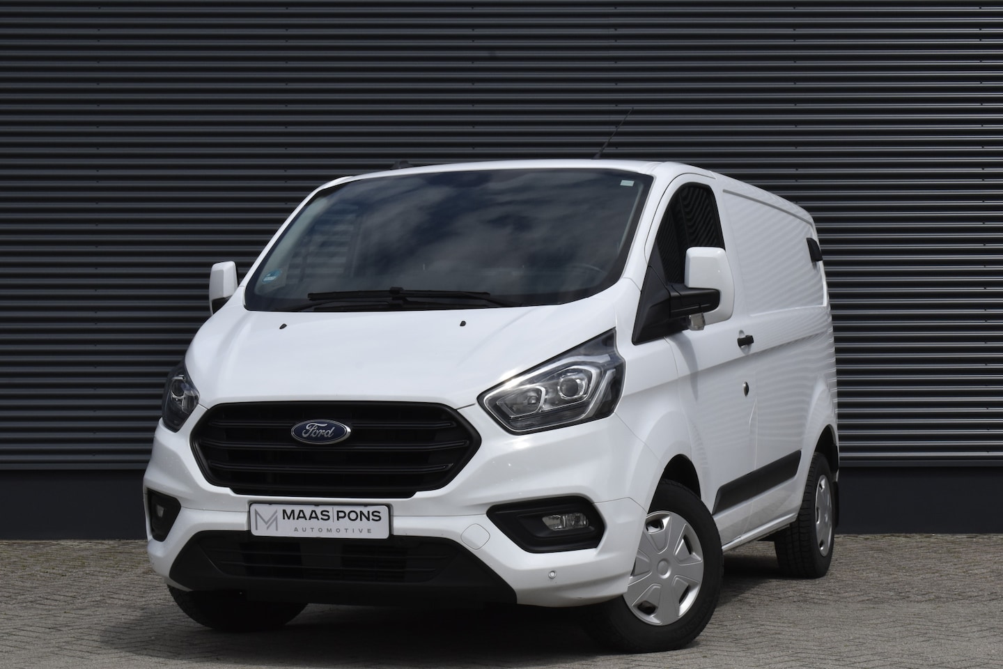 Ford Transit Custom - 280 2.0 TDCI L1H1 Trend SORTIMO INRICHTING - APPLE CARPLAY - AIRCO - CRUISE - PDV V+A - AutoWereld.nl