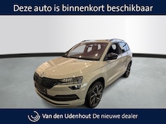 Skoda Karoq - 1.5 TSI 150pk Automaat Sportline Business / Trekhaak / Camera / Keyless / Wordt Verwacht