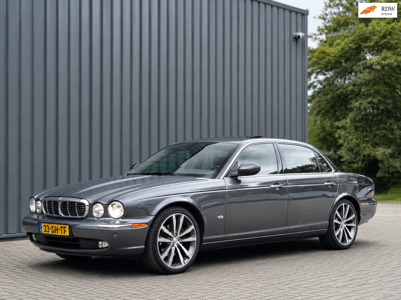 Jaguar XJ - 4.2 V8 Sovereign LWB - British Comfort! - AutoWereld.nl