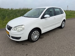 Volkswagen Polo - 1.2-12V Comfortline incl nw apk kleine beurt en garantie