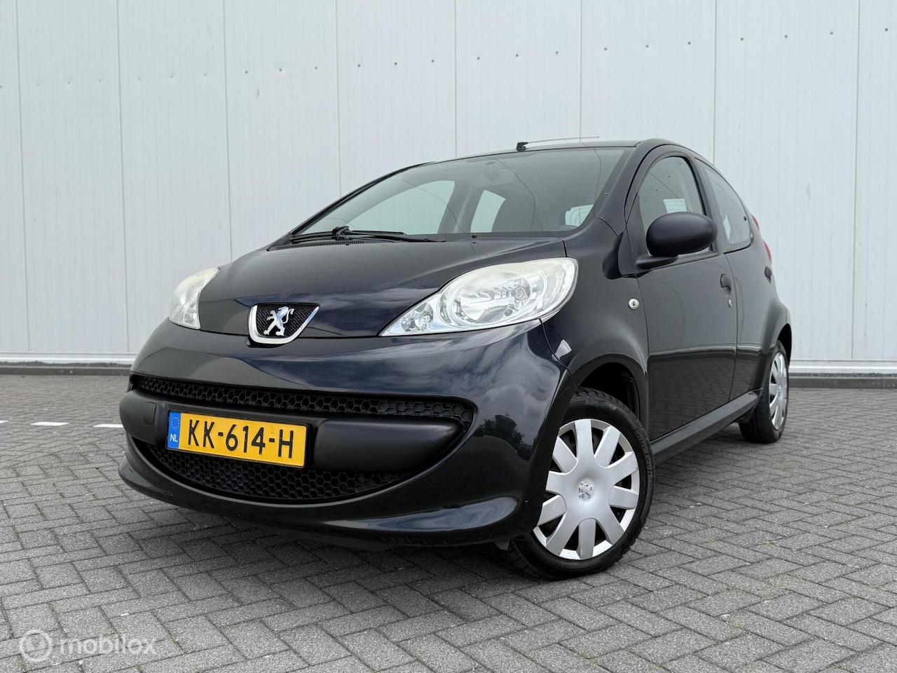 Peugeot 107 - 1.0-12V XR Carplay Airco 5 Deurs Creme Interieur - AutoWereld.nl