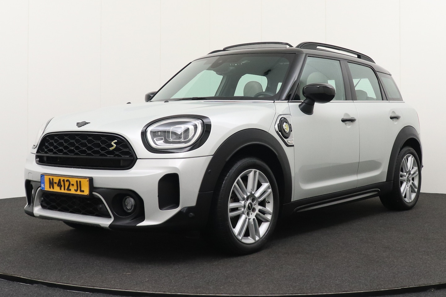 MINI Countryman - Mini 1.5 Hybrid Aut. SE ALL4 Business+ NW Model Pano-dak Leder Camera - AutoWereld.nl