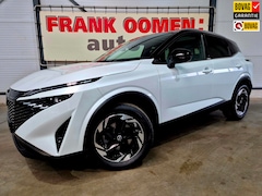 Nissan Qashqai - 1.3 MHEV 158PK Xtronic Business Premium + Panorama|HU display|Verw. stuur/voorraam/stoelen