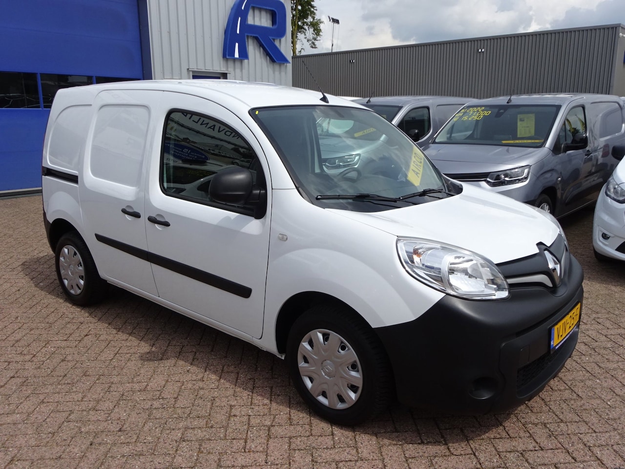 Renault Kangoo - 1.5 Blue dCi 80 Comfort AIRCO CRUISE NAVIGATIE - AutoWereld.nl