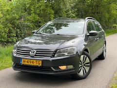 Volkswagen Passat Variant - 1.4 TSI Highline BlueMotion | Cruise + Clima + Navi Nu € 3.500,