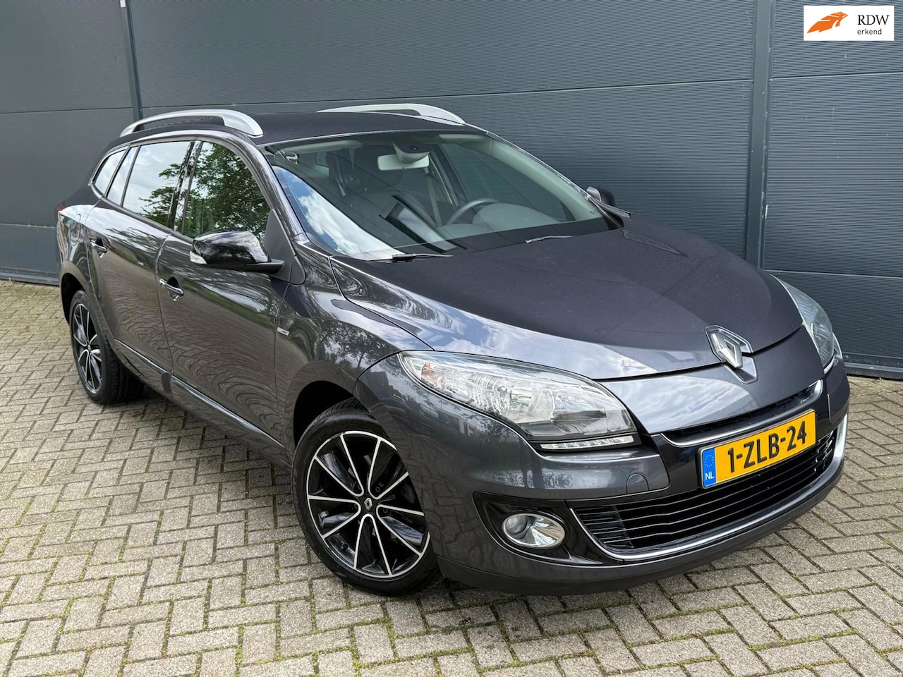 Renault Mégane Estate - 1.2 TCe Bose/Airco/Cruise/Bleutooth/trekhaak - AutoWereld.nl