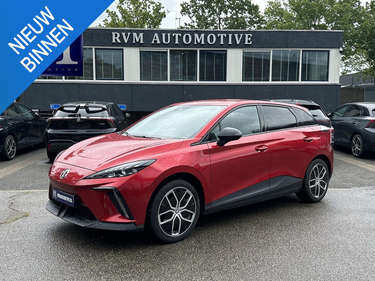 MG MG4 Electric - Luxury 64 kWh SOH 97% | 7.000KM! |360 CAMERA| 7 JAAR MG GARANTIE T/M 04-2031| ELEK. STOEL| - AutoWereld.nl