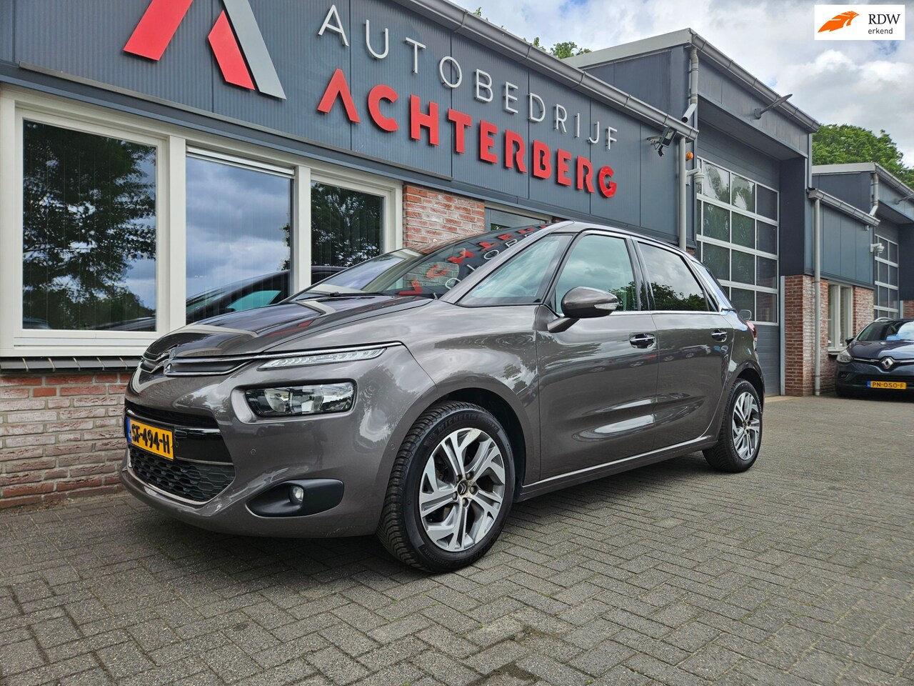 Citroën C4 Picasso - 1.2 PureTech Exclusive Dealer Onderhouden! Nette Auto! Navigatie! Airco/Clima! Cruise Cont - AutoWereld.nl