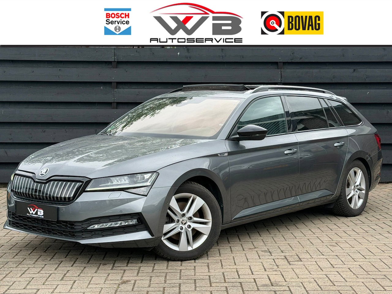 Skoda Superb Combi - 1.4 TSI iV Sportline Pano I ACC I Lane-Assist I Camera - AutoWereld.nl