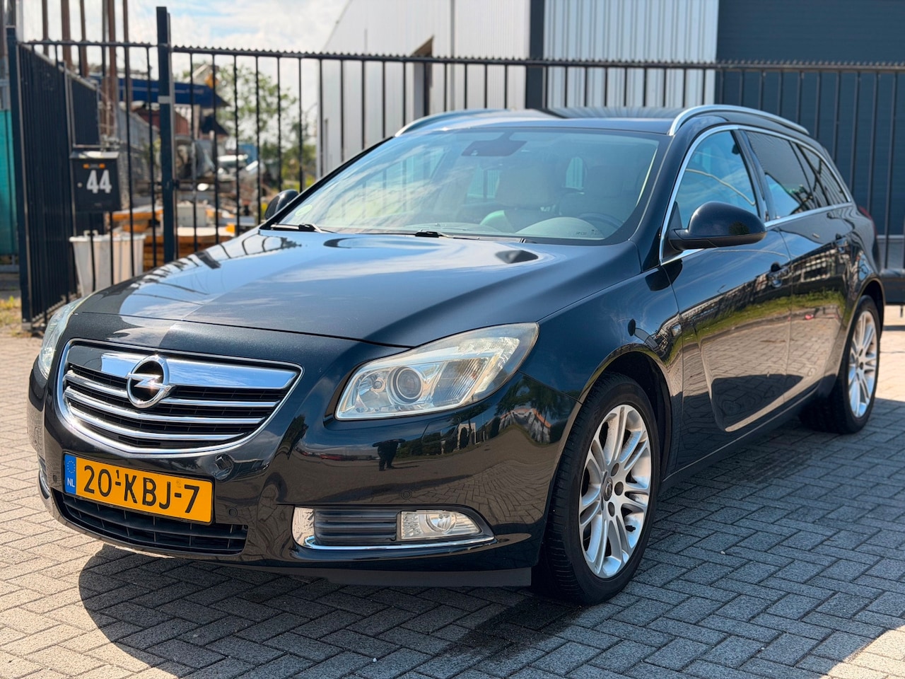 Opel Insignia Sports Tourer - 1.6 T Edition Clima Navi Leer Div Opties - AutoWereld.nl