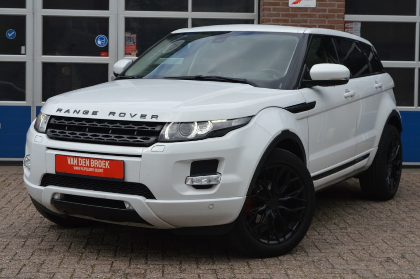 Land Rover Range Rover Evoque - 2.0Si 4WD | AUT - CAMERA - PANODAK - AutoWereld.nl