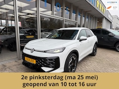 Volkswagen T-Roc - 1.5 eTSI R-Line MODEL 2026 Business 150PK / ACHTERUITRIJCAMERA / ELEKT ACHERKLEP