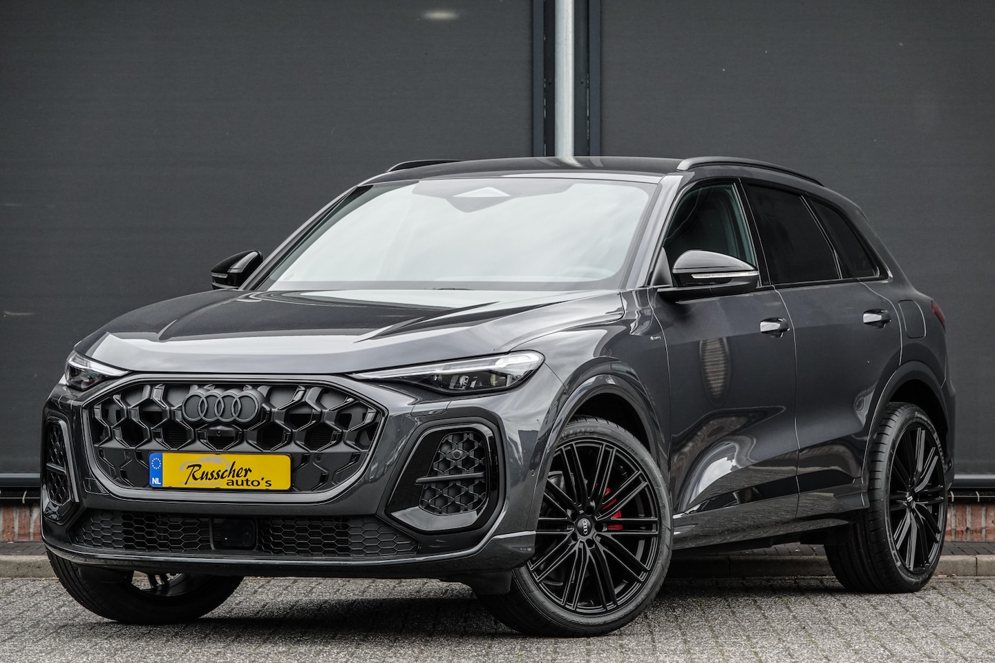 Audi Q5 - e-hybrid 367Pk | S-Line | MMI Bijrijdersdisplay | Tech Plus | 360° Camera | Trekhaak | 21' - AutoWereld.nl