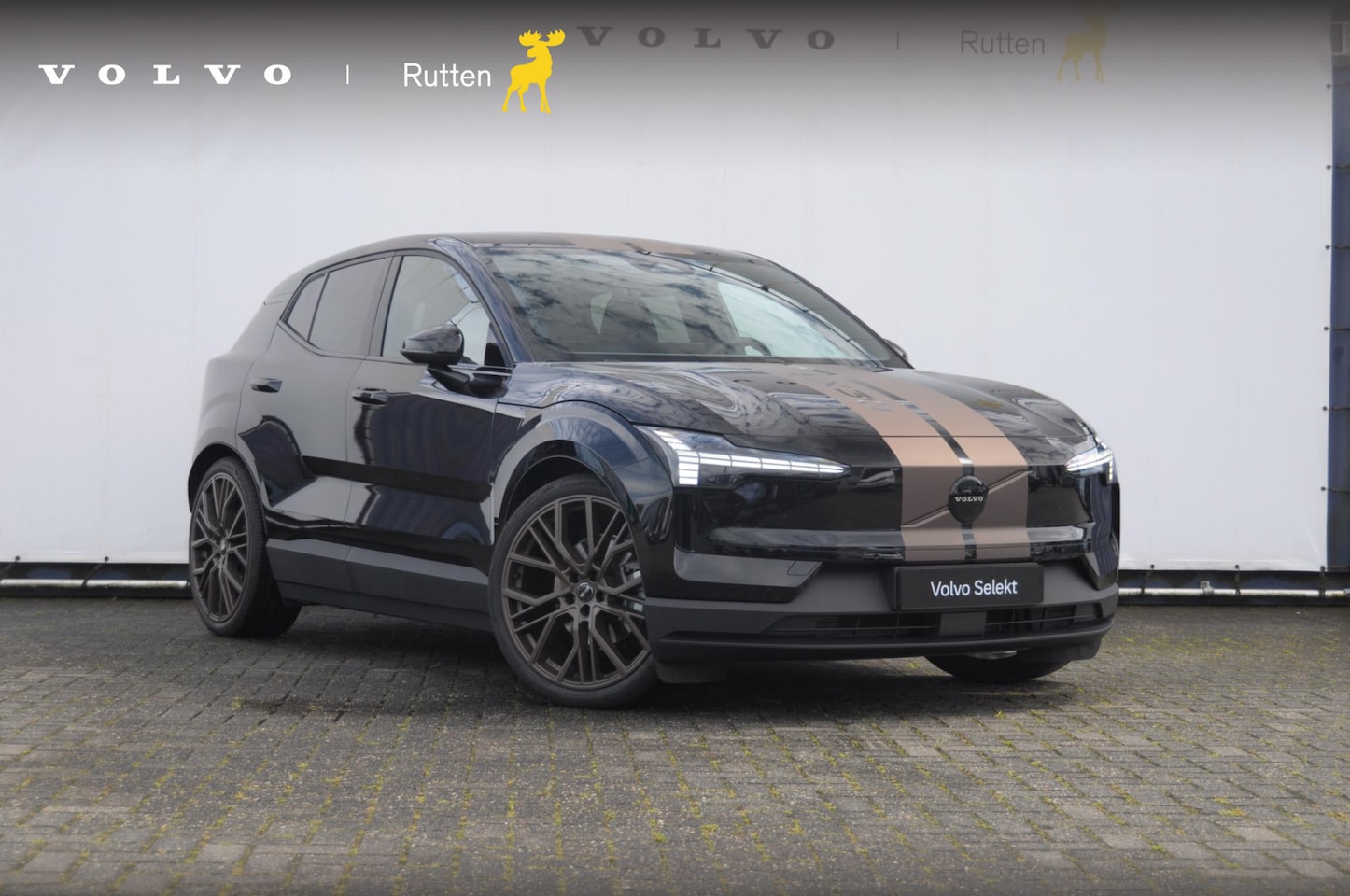 Volvo EX30 - 272PK Automaat Single Motor Ext. Range Plus Europa Black Editon - AutoWereld.nl