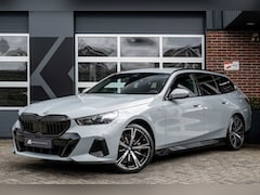 BMW 5-serie Touring - 520i M Sport | Harman/Kardon | Driving Ass. Plus | Trekhaak | Stoelverwarming | 20' Inch |
