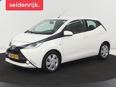 Toyota Aygo - 1.0 VVT-i x-play | Camera | MirrorLink | Airco | Bluetooth | Speedlimiter | Elektrische ra