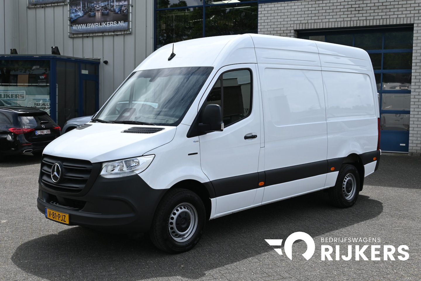 Mercedes-Benz eSprinter - 314 L2H2 Pro 81kWh RWD DC opladen 115kW, Geveerde stoel, Etc. - AutoWereld.nl