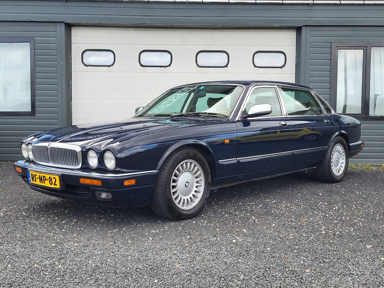 Jaguar Sovereign - 4.0 LWB | Leer | Cruise | Cliamte - AutoWereld.nl