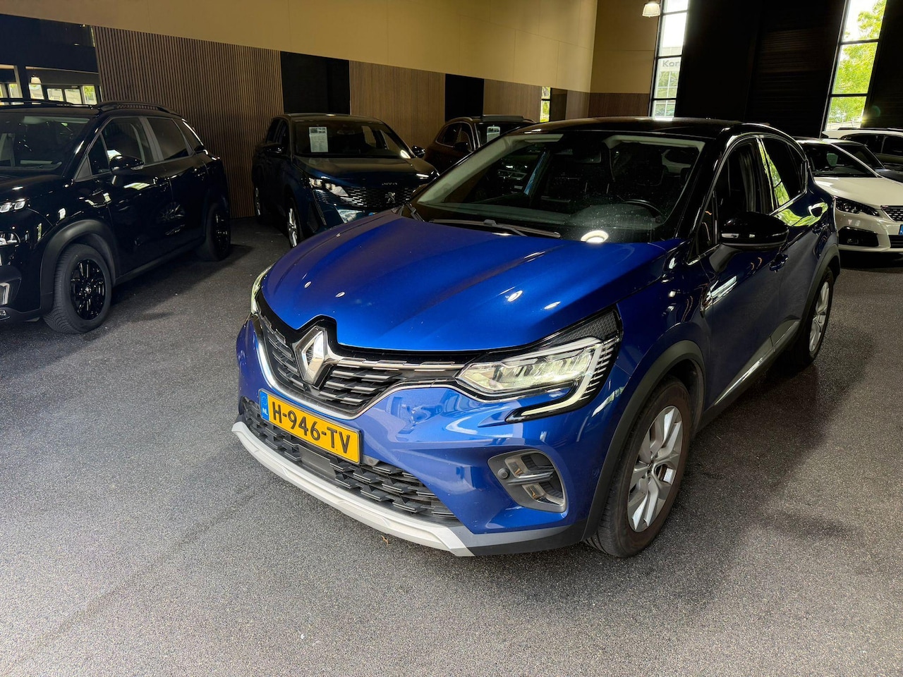 Renault Captur - 1.0 TCe 100 Intens Navi|Camera - AutoWereld.nl