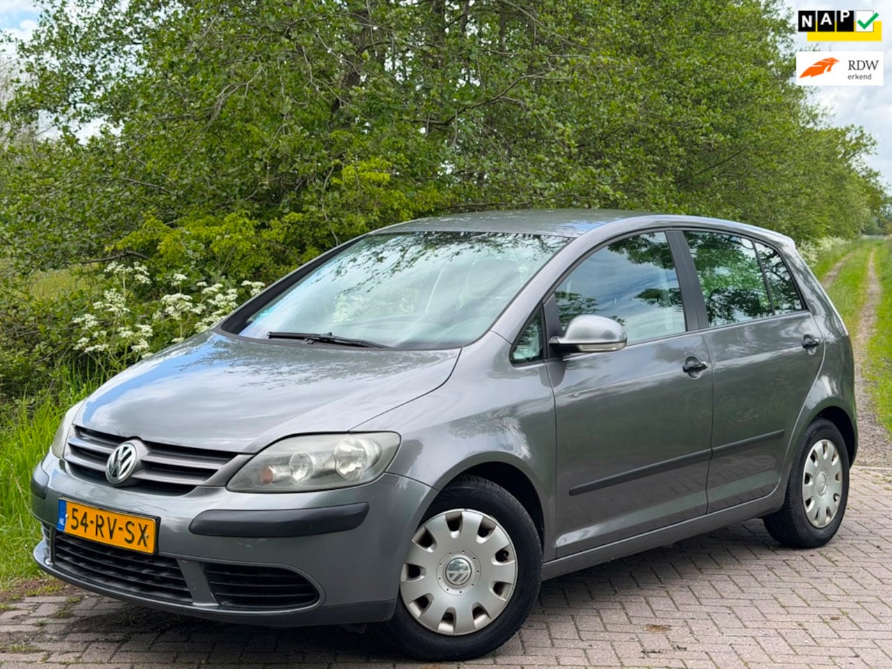 Volkswagen Golf Plus - 1.6 FSI / APK / AIRCO/ RIJDT GOED / 6 VERS - AutoWereld.nl