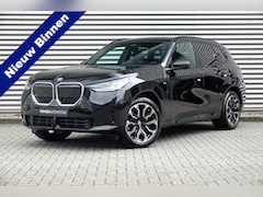 BMW X3 - 30e xDrive M Sport | Panodak | Trekhaak | Driving Assistant | Iconic Glow |