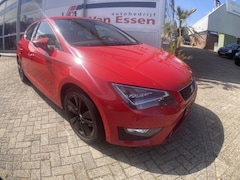 SEAT Leon - 1.4 TSI FR Stoelverwarming, PDC, 140 pk, Bovag garantie