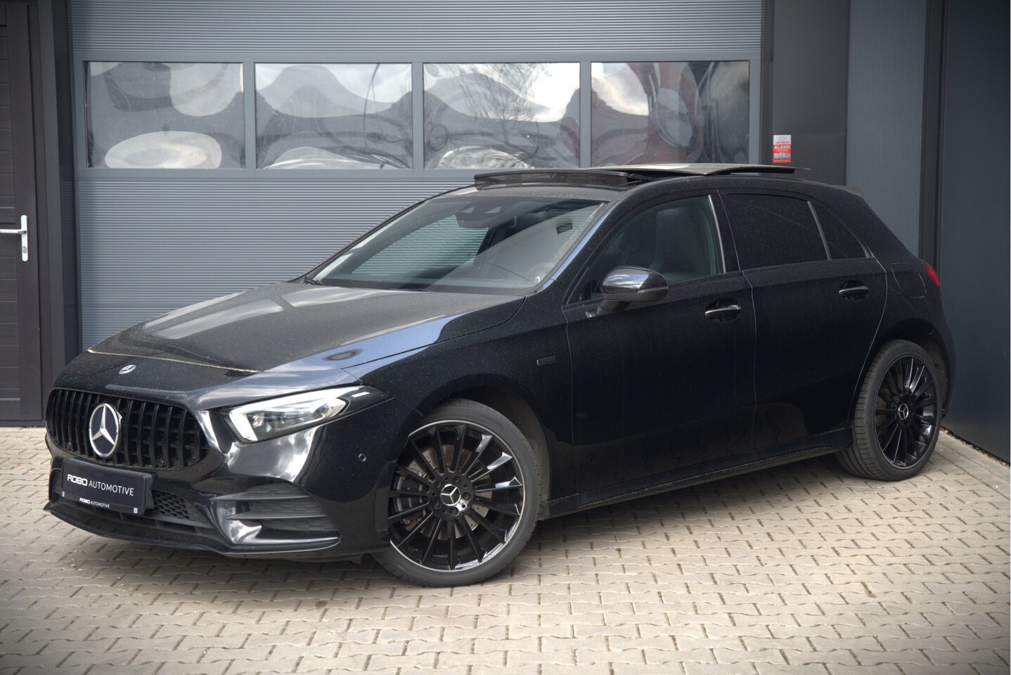 Mercedes-Benz A-klasse - 250 e Business Solution AMG Limited | Panoramadak | Stoelverwarming | Multibeam | Memory S - AutoWereld.nl