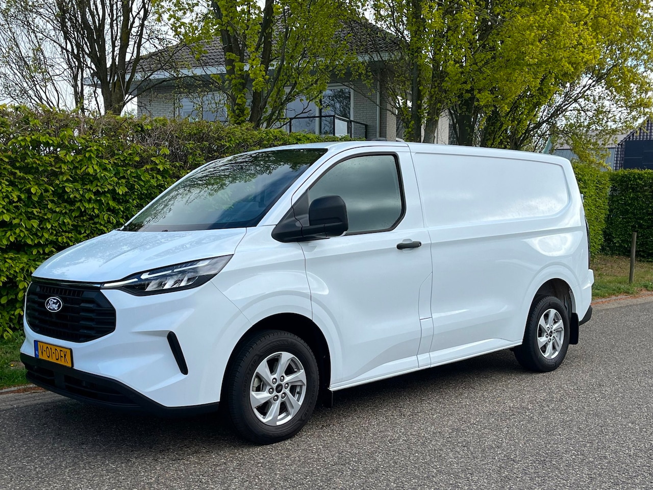 Ford Transit Custom - L1H1 110pk Trend |BPM vrij! - AutoWereld.nl