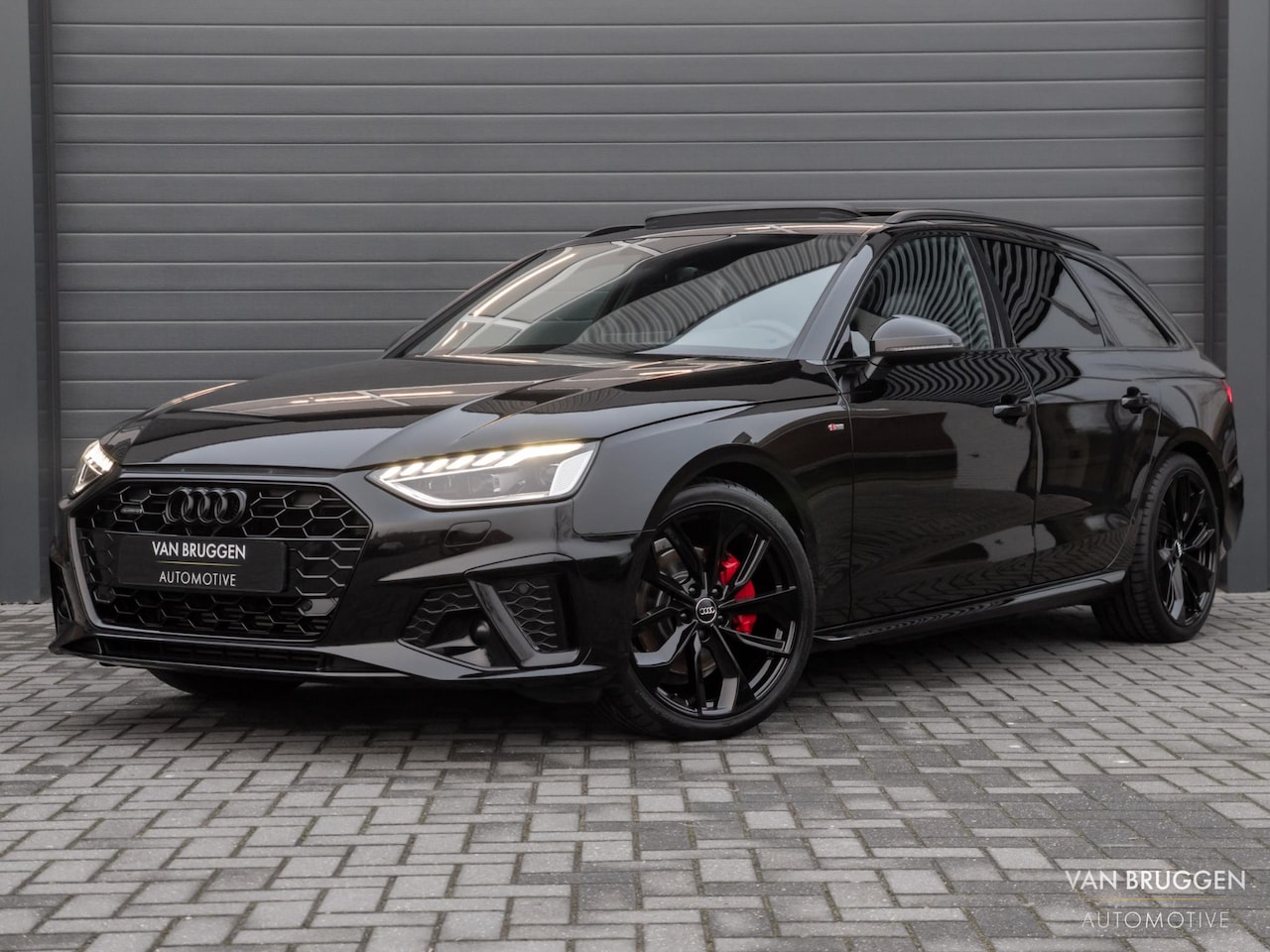 Audi A4 Avant - 40 TFSI quattro S-Line Pano RS-Stoelen Trekhaak Massage S4 Sfeer - AutoWereld.nl