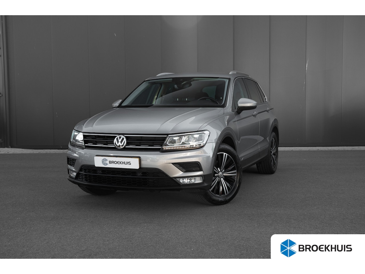 Volkswagen Tiguan - 1.4 TSI Comfortline | Cruisecontrol | Camera | Navigatie | - AutoWereld.nl