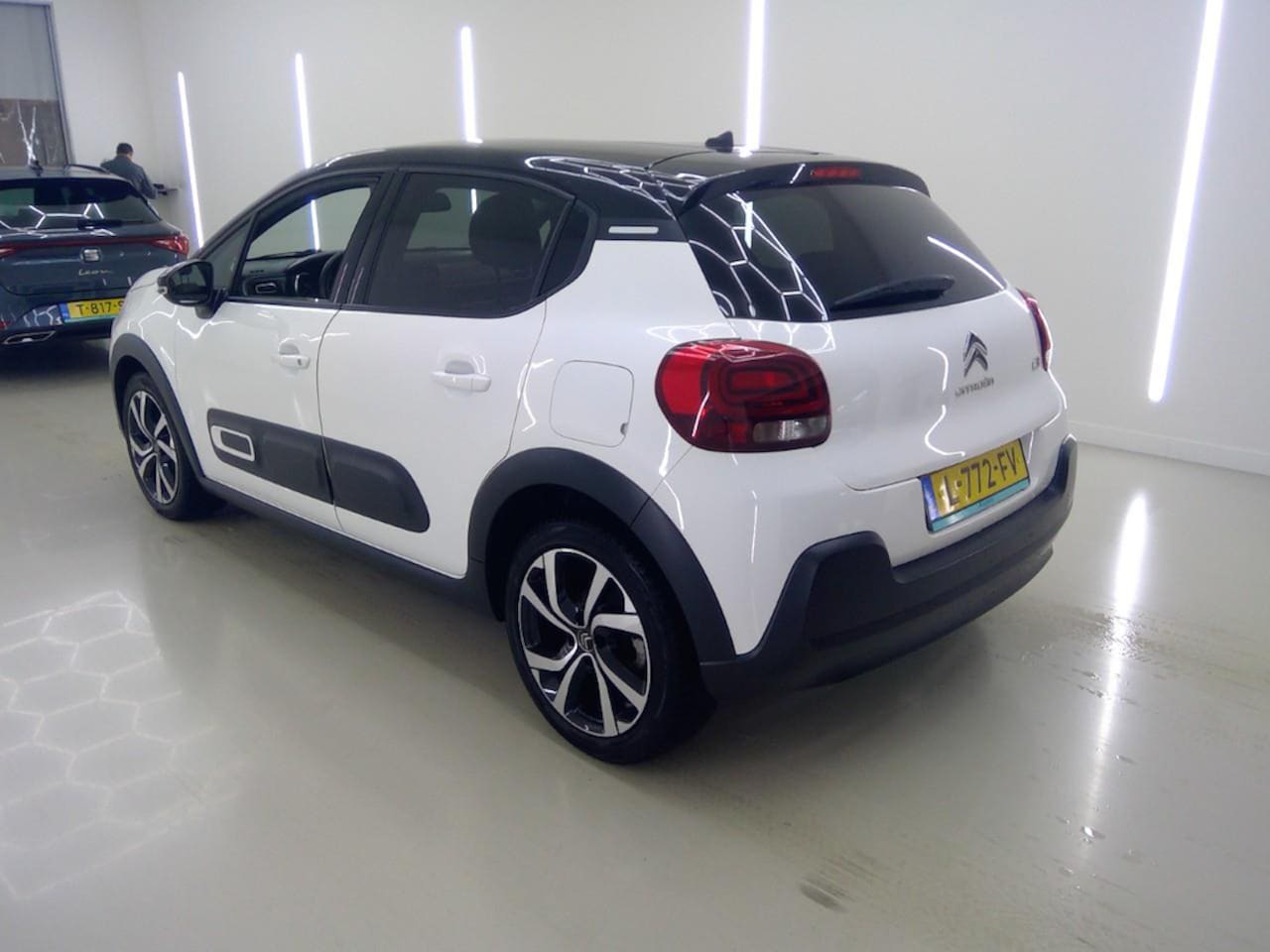 Citroën C3 - 1.2 PureTech Shine | AIRCO|NAVI|CAMERA|NL| - AutoWereld.nl