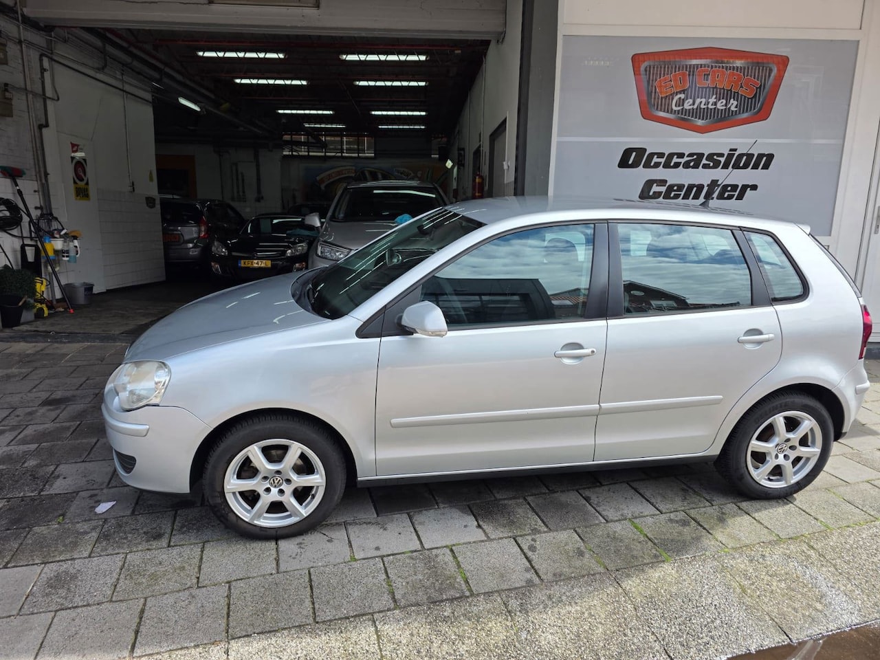 Volkswagen Polo - 1.2-12V Trendline 1.2-12V Trendline - AutoWereld.nl
