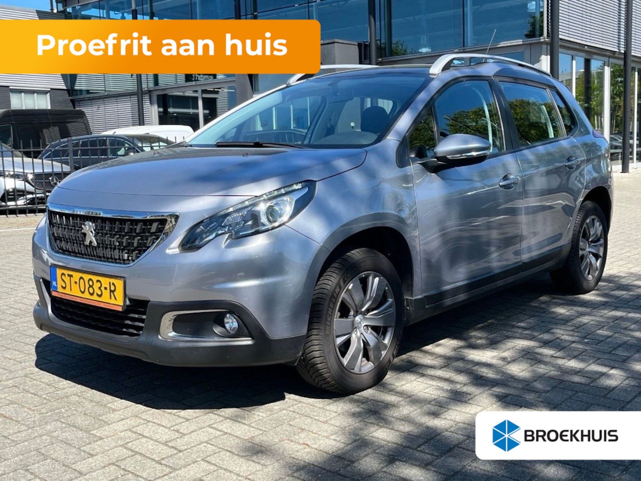 Peugeot 2008 - 1.2 PureTech Blue Lion Panorama Dak | Carplay | 16" Lichtmetaal | Cruise | Airco | Trekhaa - AutoWereld.nl